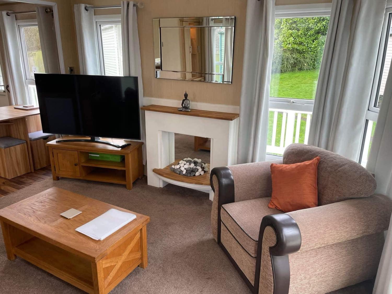 8 Berth Caravan Marton Mere Holiday Park - Blackpool — Photos 2